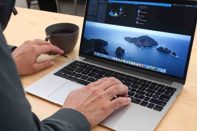 ¿Cómo solucionar problemas de conexión Wi-Fi en mi Macbook?
